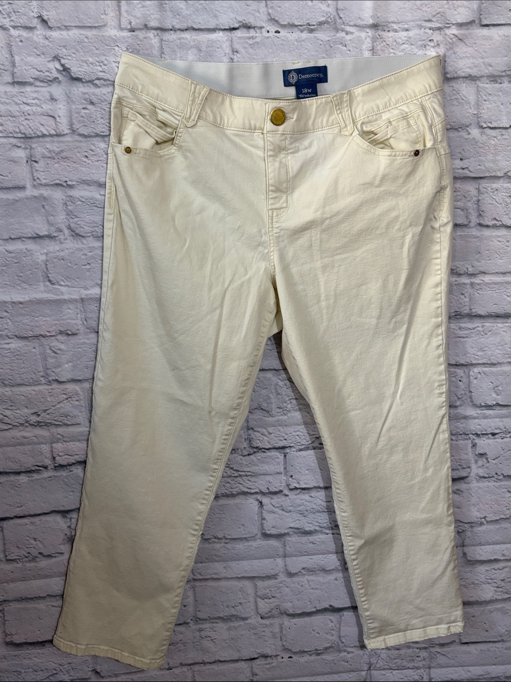 Democracy Cream Jeans - Slim Ankle Cut Size 18W Wide Stretch Band Nice Quality